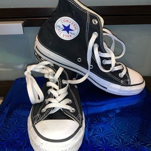 Size 8: Black Converse